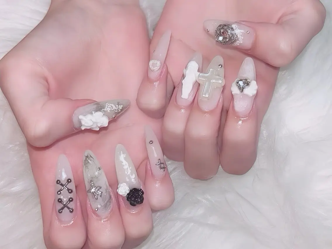 ネイル アートネイル フレンチネイル ジェルネイル 韓国ネイル ミラーネイル ハンドネイル Rin Nail 新大久保店のネイルデザイン