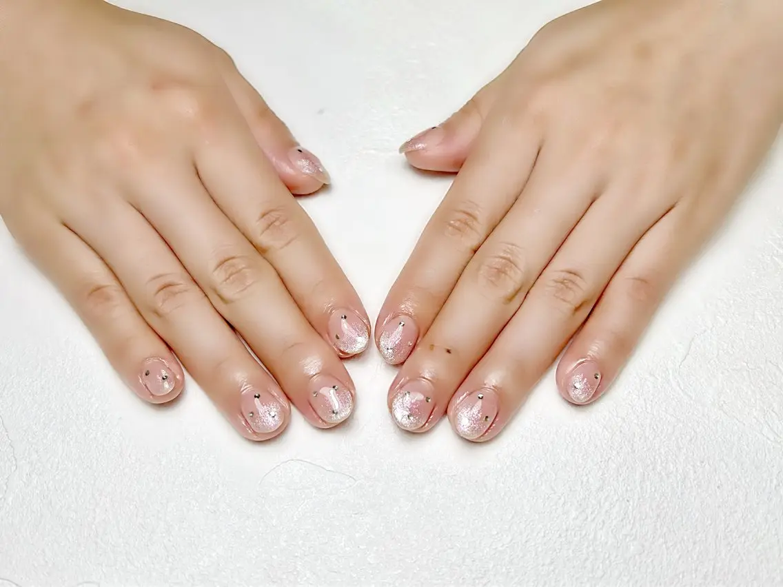 ネイル チークネイル マグネットネイル ピンク ワンホンネイル rouse nail RISATOのネイルデザイン