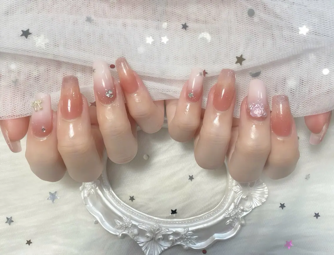 カラー Rin Hana Nailのネイルデザイン
