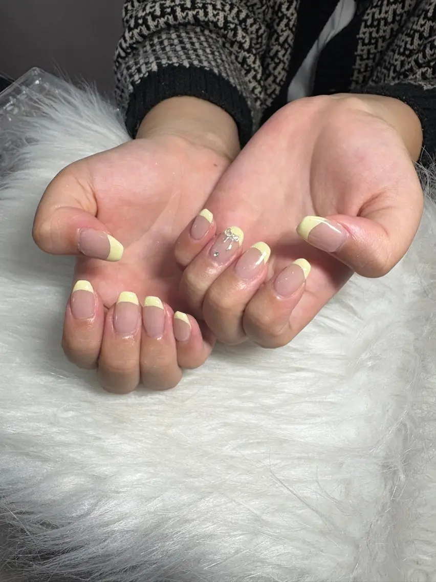 ネイル フットネイル フレンチネイル ハンドネイル LAVISH manaのネイルデザイン