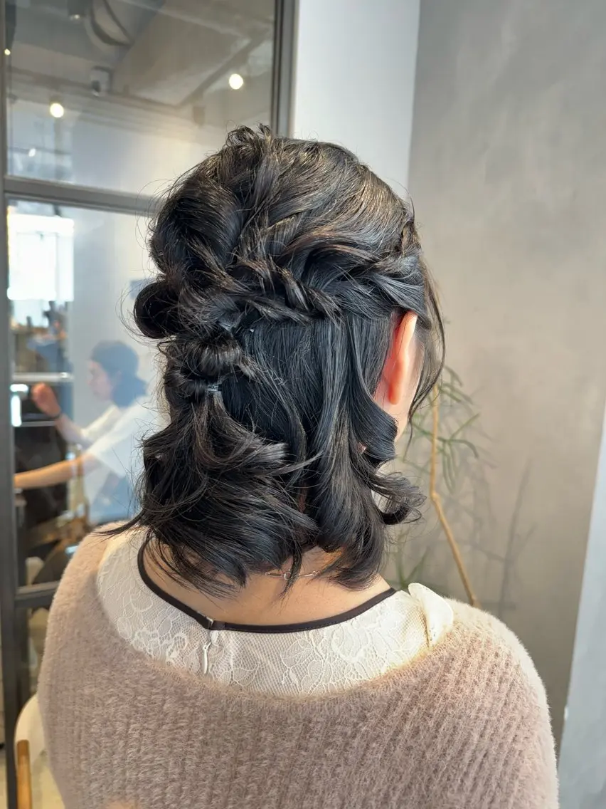 ミディアム ヘアアレンジ ハーフアップ ボブ 透明感カラー✨艶髪 制作🌱山根あゆみのヘアスタイル