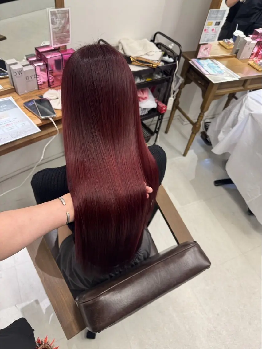 ロング カラー 坂本 小春のヘアスタイル