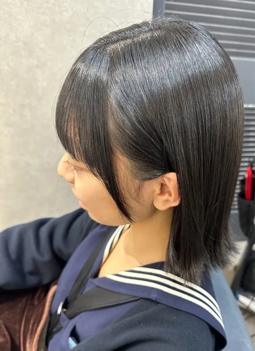 🌟自然な丸みで扱いやすく🌟前髪cut+前髪縮毛矯正+3ステップケラチントリートメントの写真