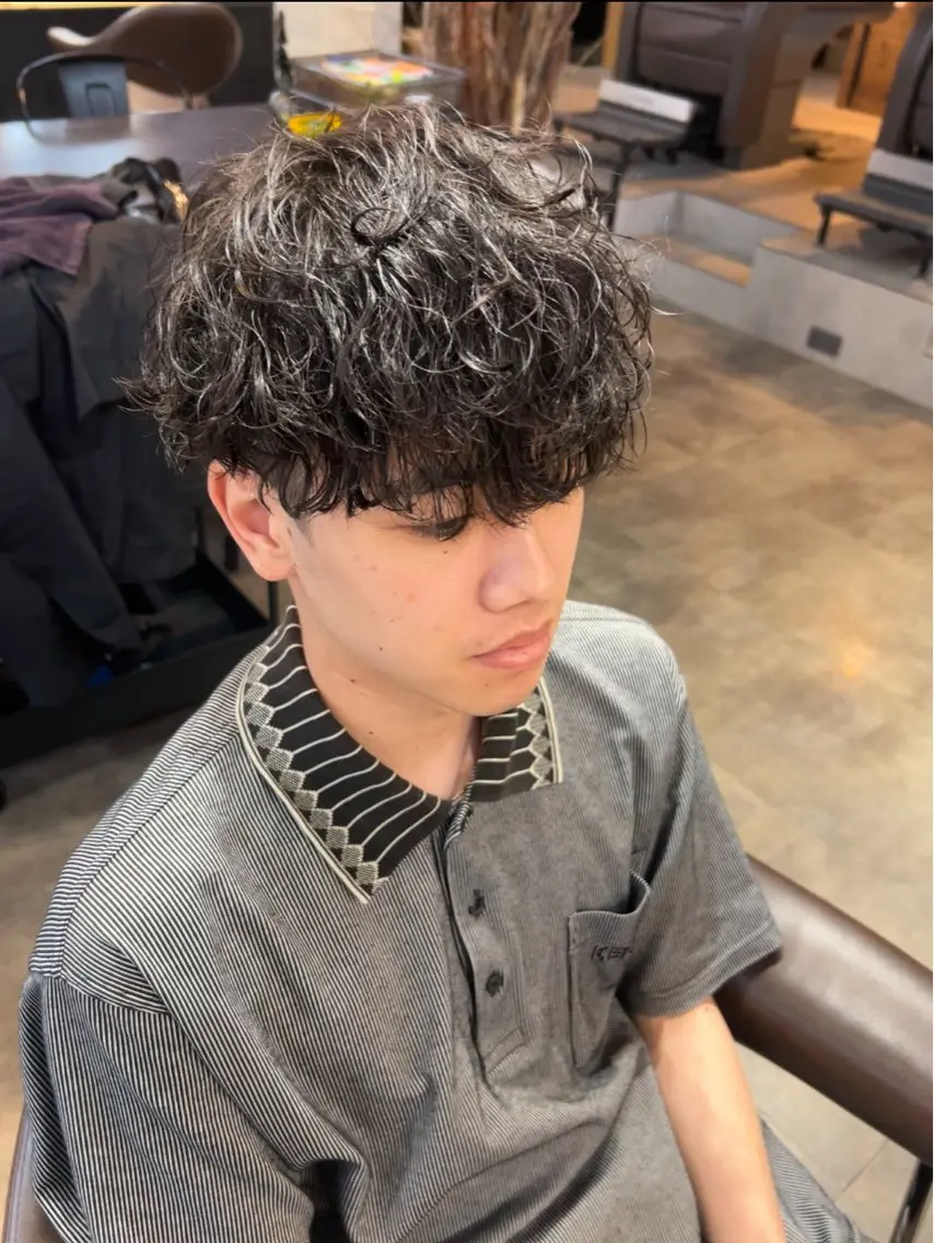 パーマ メンズ カット パーマ Lit 前里花鈴のヘアスタイル