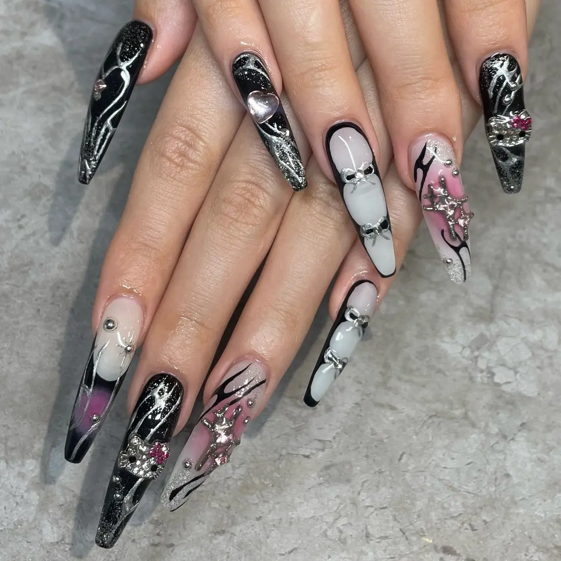 ネイル アートネイル 持ち込み スカルプネイル ネイルチップ ハンドネイル IROHA NAIL 横山佳那のネイルデザイン