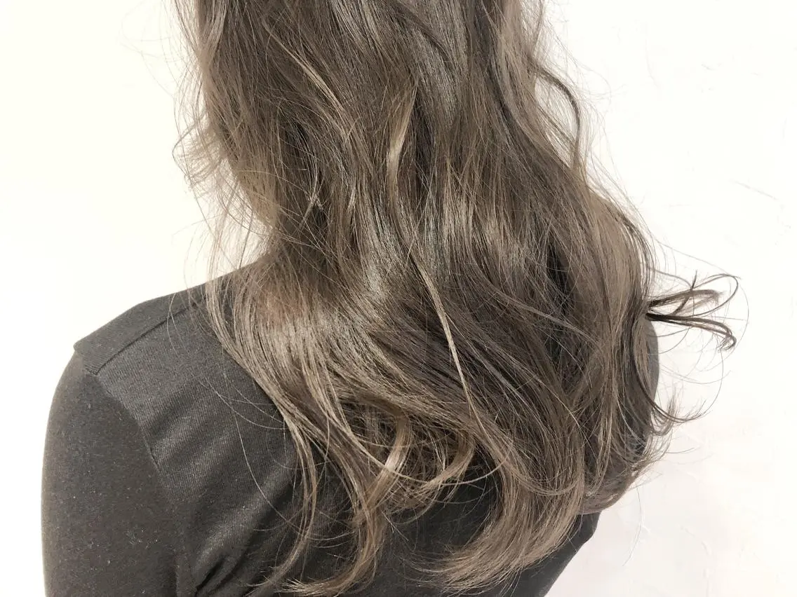 カラー グレージュ イルミナカラー 夜23時まで予約🉑 reverieあきらのヘアスタイル