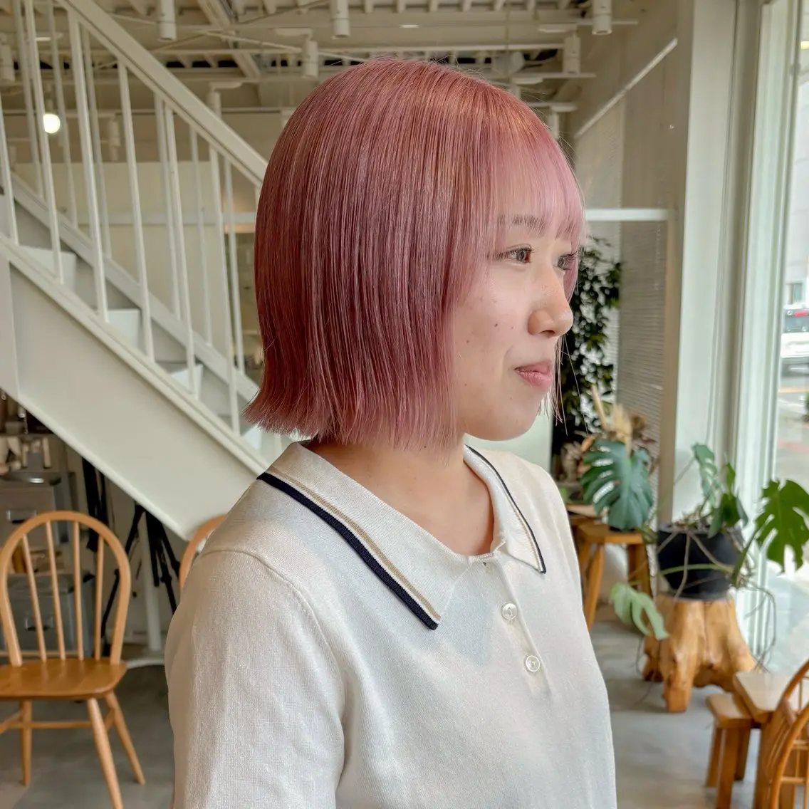 ショート カラー ブリーチ ピンクカラー ボブ 安西 香利奈のヘアスタイル