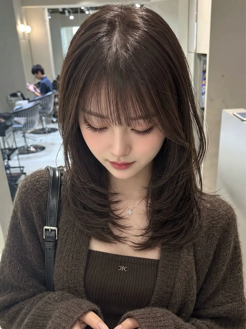 ミディアム カラー カット ヘアカラー トリートメント 韓国ハイレイヤー ハッシュカット特化のヘアスタイル