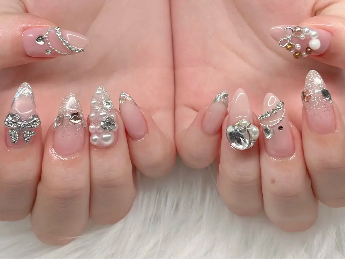 ネイル 成人式 フラッシュネイル フットネイル ジェルネイル 卒業式 ハンドネイル ハンドケア mione_ou nail salonのネイルデザイン