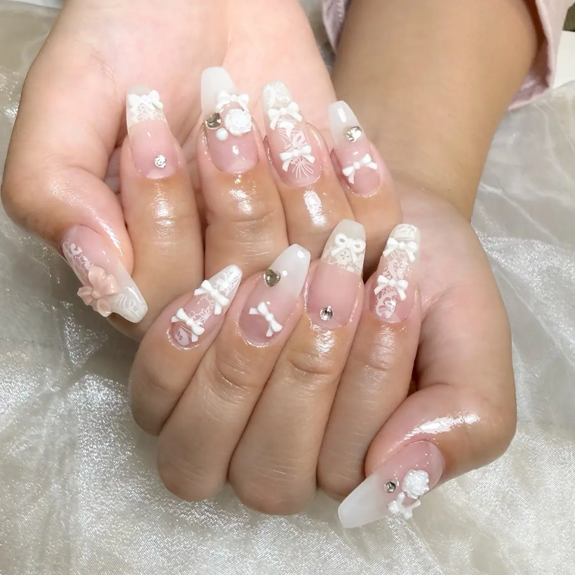 ネイル アートネイル レース 持ち込み ピンク リボン ハンドネイル ネイルアトリエ 【Order.】のネイルデザイン