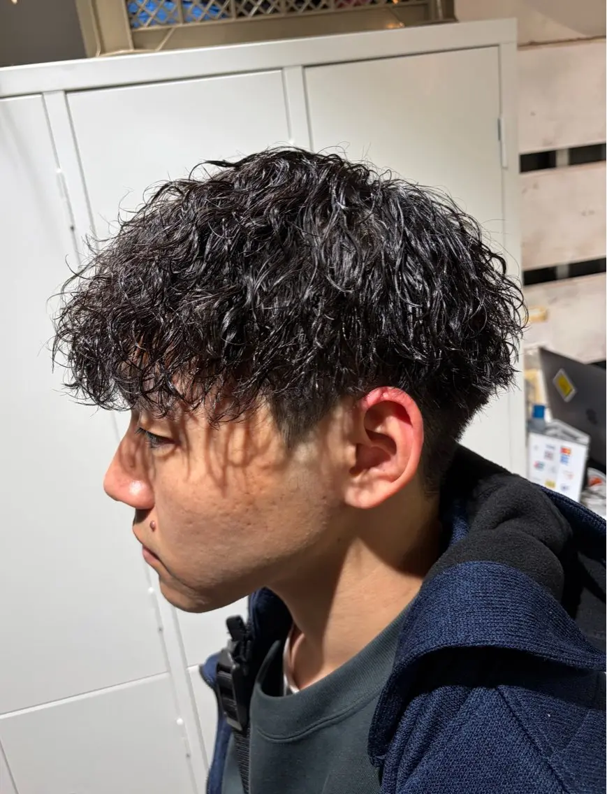 パーマ メンズ フェザーパーマ メンズパーマ スパイキーショート メンズツイストパーマ 波巻きパーマ カット パーマ トリートメント 🌴パーマオタク🌴 長谷川 諒佑🌈のヘアスタイル