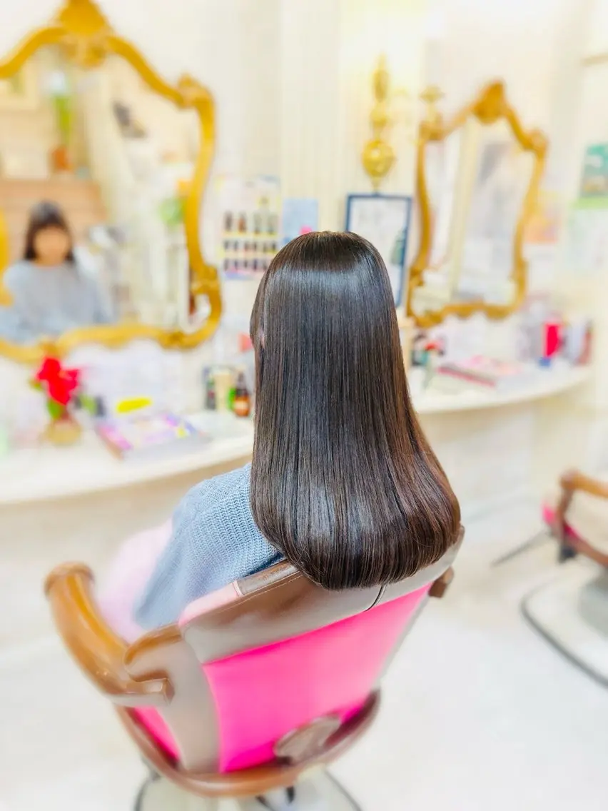 セミロング カット 菅沼 美咲のヘアスタイル