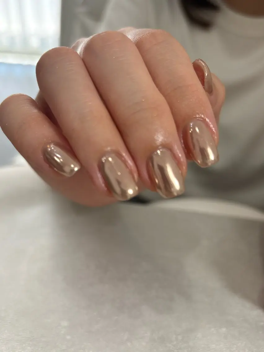 ネイル ミラーネイル ハンドネイル 【 Lea's 】 kaedeのネイルデザイン