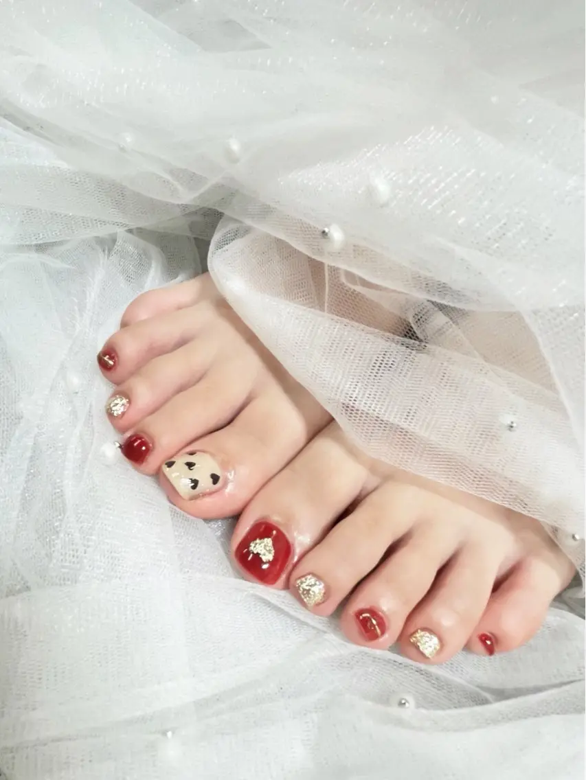 ネイル ガーリー ハート フットネイル chul nail 🎀azukiのネイルデザイン