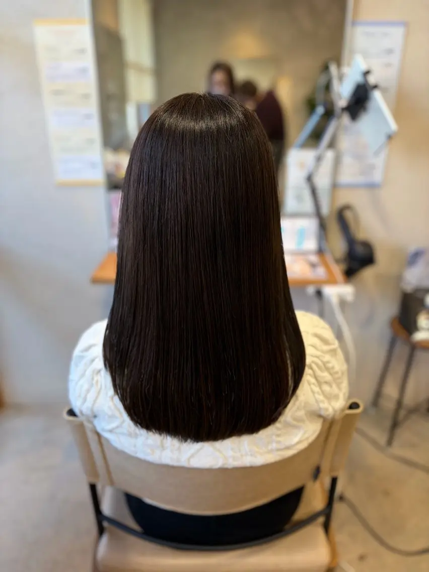 ロング カラー グレージュ オリーブグレージュ オリーブグレー ヘアカラー momoka 女性限定のヘアスタイル
