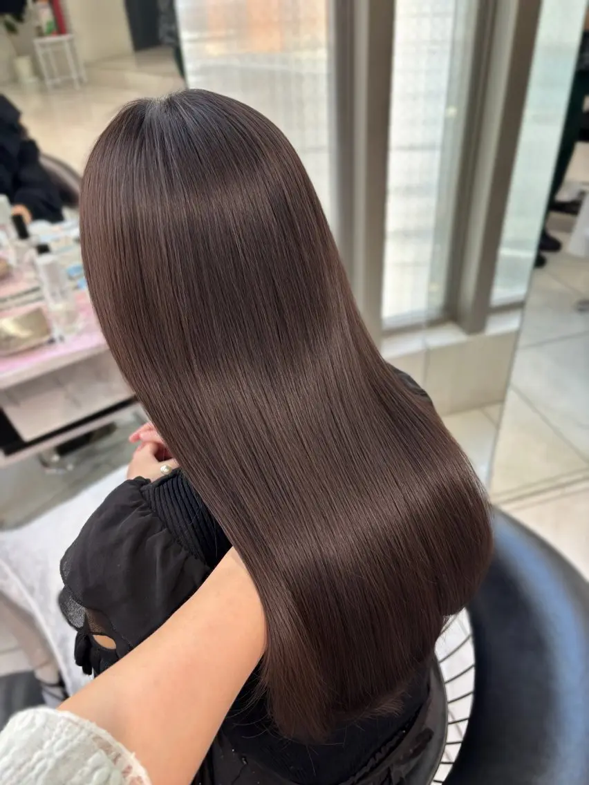 ロング カット ヘアカラー トリートメント Sakuraෆ˚* 透け感ベージュ🥨のマツエク・マツパデザイン