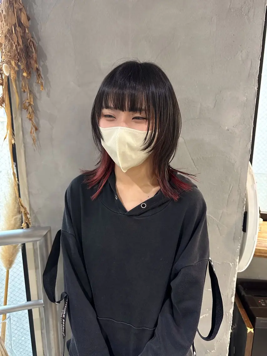 セミロング カラー インナーカラー レイヤーカット ウルフカット ウルフレイヤー ウルフ レイヤー パーマ🪐MANAのヘアスタイル