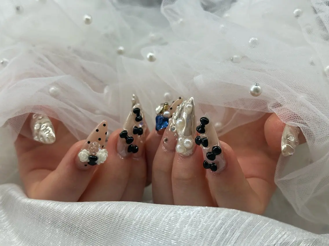 ネイル ハンドネイル 渋谷T&B ナサ ギ ロング無制限中✨のネイルデザイン