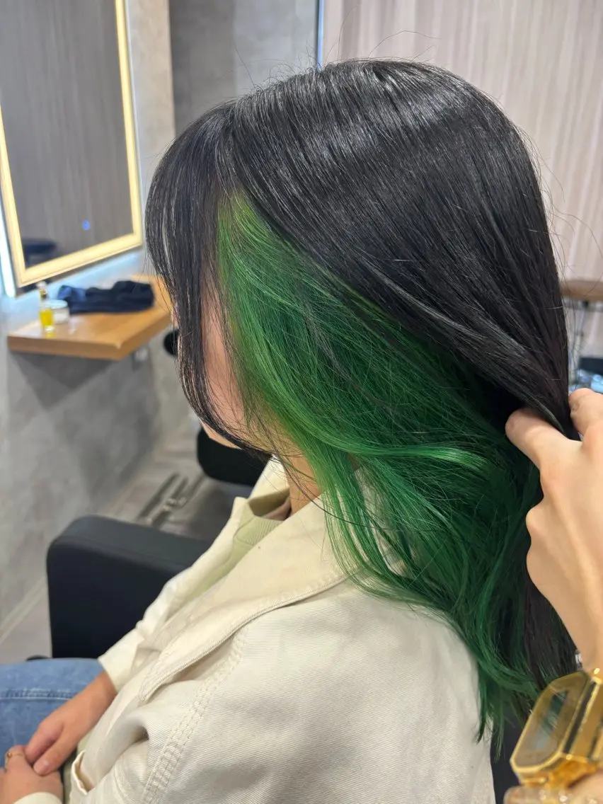 ロング カラー パーマ ヘアアレンジ トリートメント ヘッドスパ ヘアセット 透明感ブリーチカラー 🌈TOMOHIROのヘアスタイル