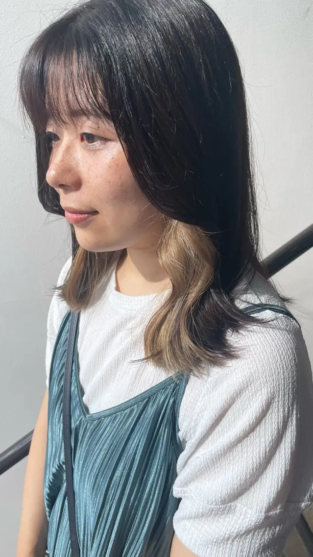 カラー インナーカラー 齋藤 紗矢香のヘアスタイル