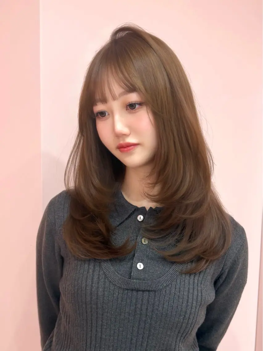 セミロング カラー ベージュカラー ブリーチ ブラウンカラー チョコレートブラウン 透明感カラー カット 渋谷/韓国ヘア/ 顔まわり♡Ayakaのヘアスタイル