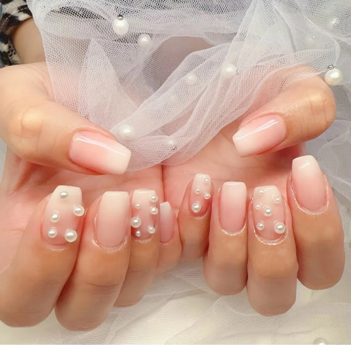 ネイル オーロラネイル チークネイル 成人式 長さ出し ジェルネイル ハンドネイル YUYI.nail salonのネイルデザイン