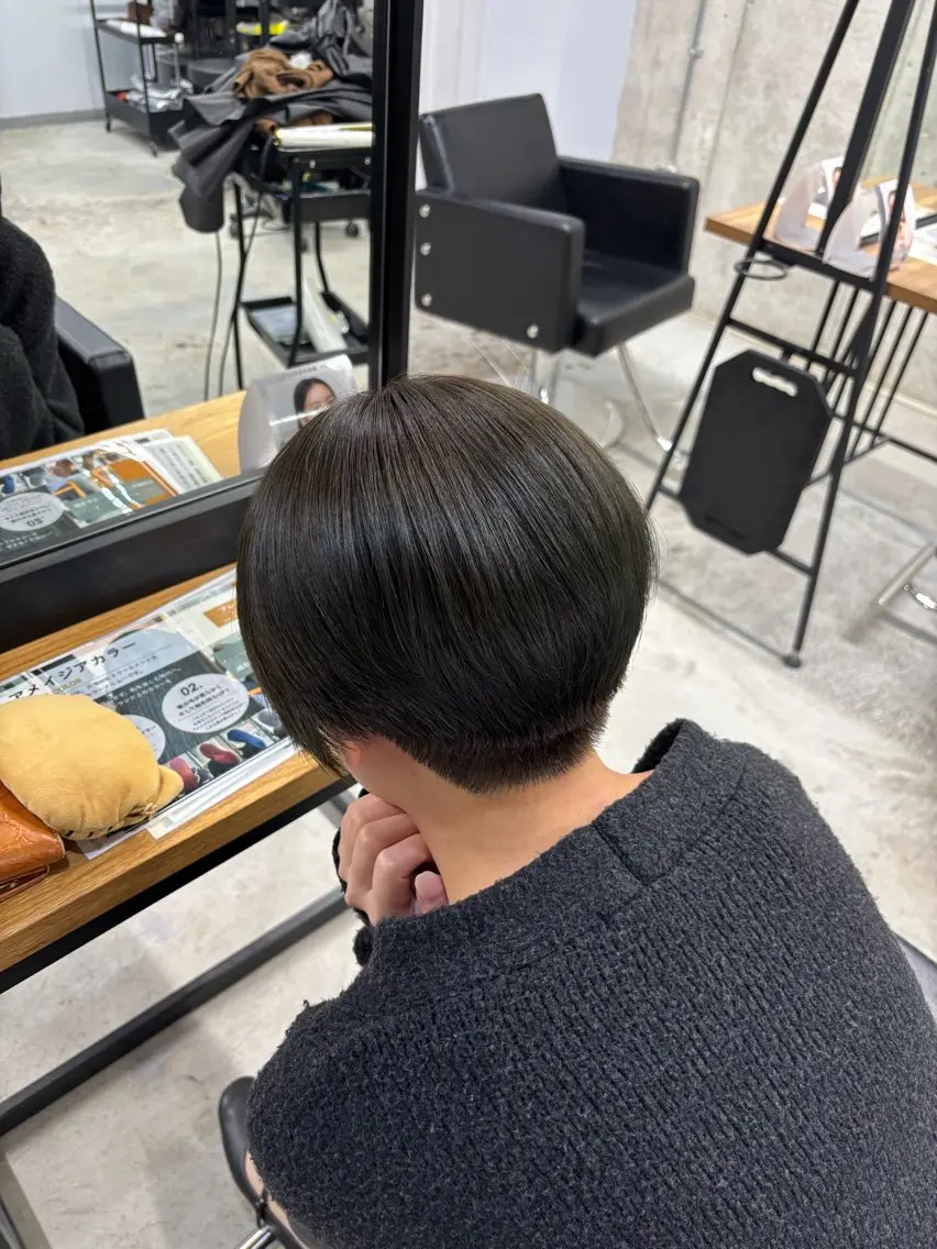 ショート カラー 透明感カラー オリーブカラー 優作 香椎カラー縮毛矯正のヘアスタイル