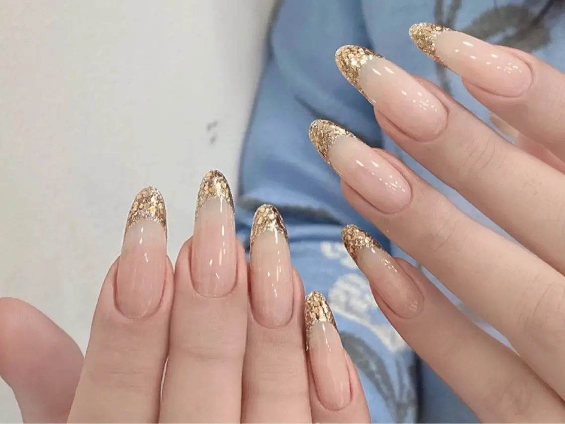 【ハンド】🩷チップスカルプガラスフレンチ🩷ロス発高級チップ￥12980の写真