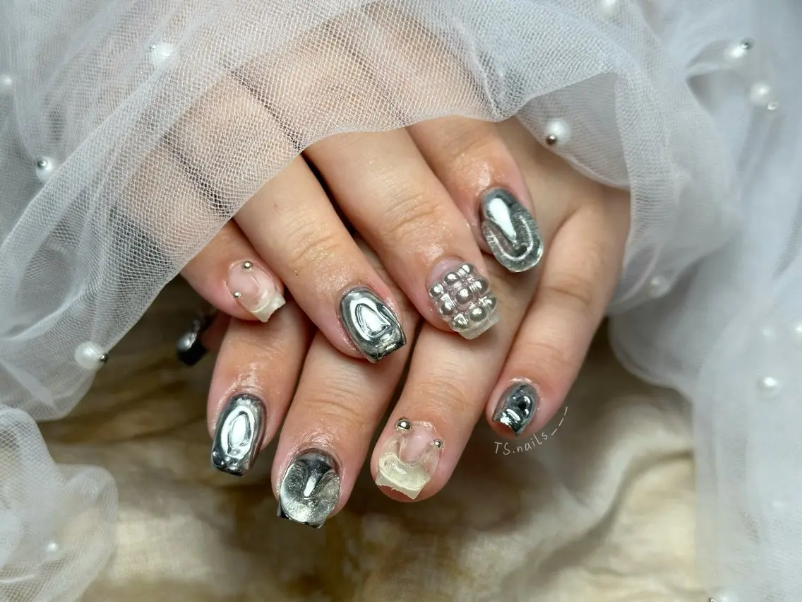 ネイル キラキラネイル マグネットネイル 持ち込み シンプルネイル ハンドネイル フットネイル ハンドケア TS. nails___のネイルデザイン