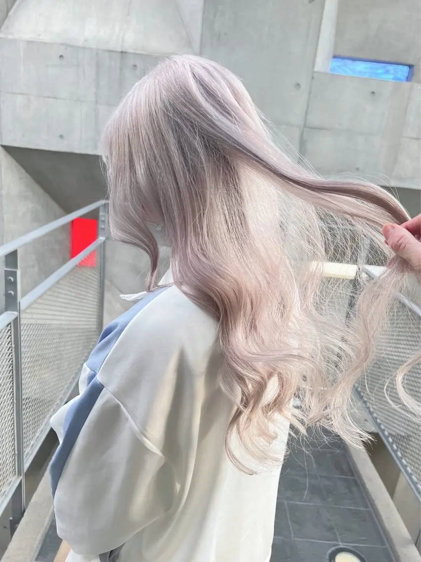 【複雑履歴・黒染め履歴】ハイブリーチ＋カラー＋トリートメント🌈　　（2回ブリーチ＋カラー）の写真
