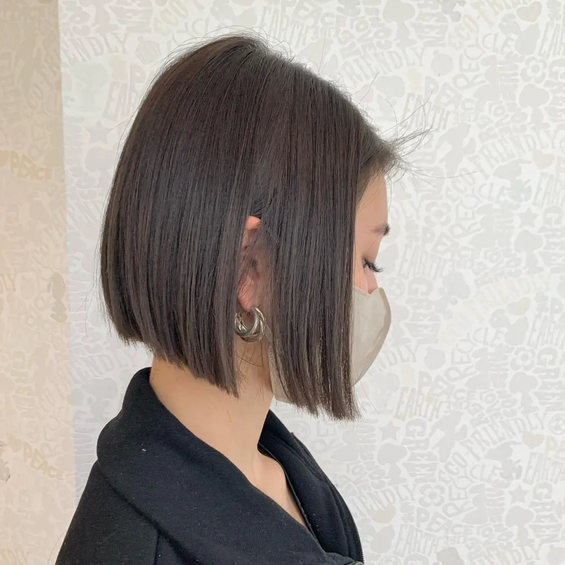 ショート カラー 切りっぱなしボブ アッシュ ブリーチ ラベンダーカラー ラベンダーアッシュ ムラヨシ ショータのヘアスタイル