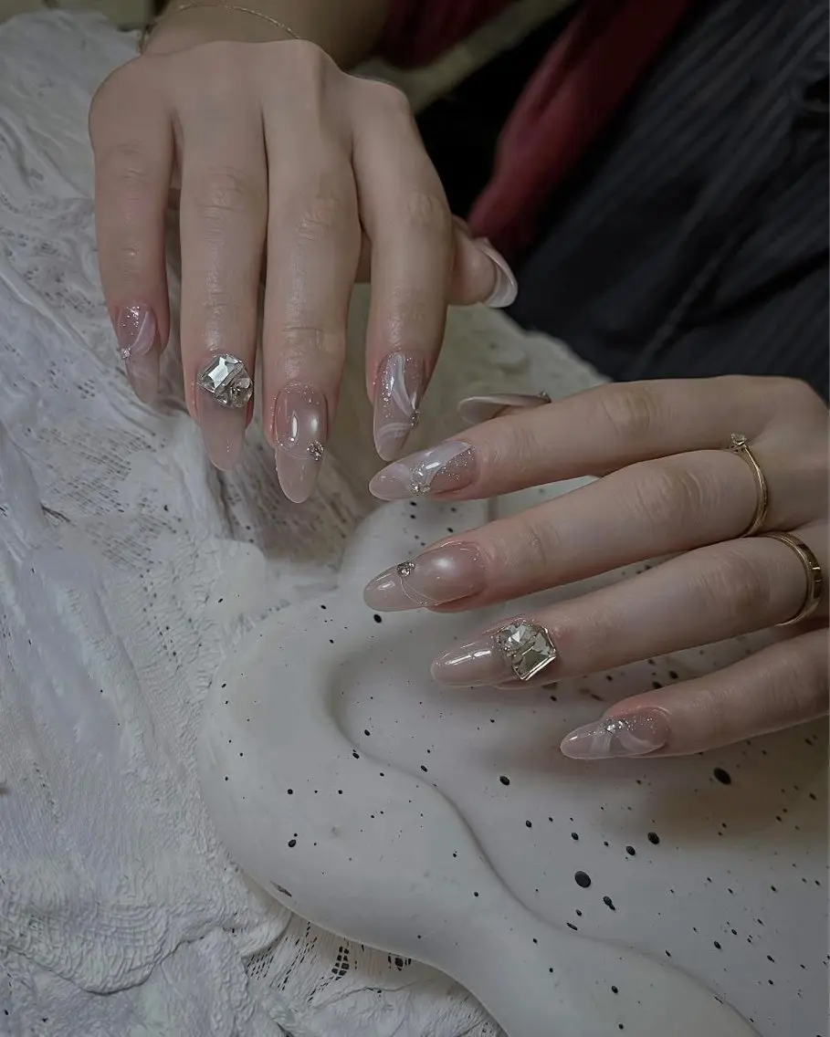 ネイル アートネイル ジェルネイル キラキラネイル ストーンネイル ann_ nailのネイルデザイン