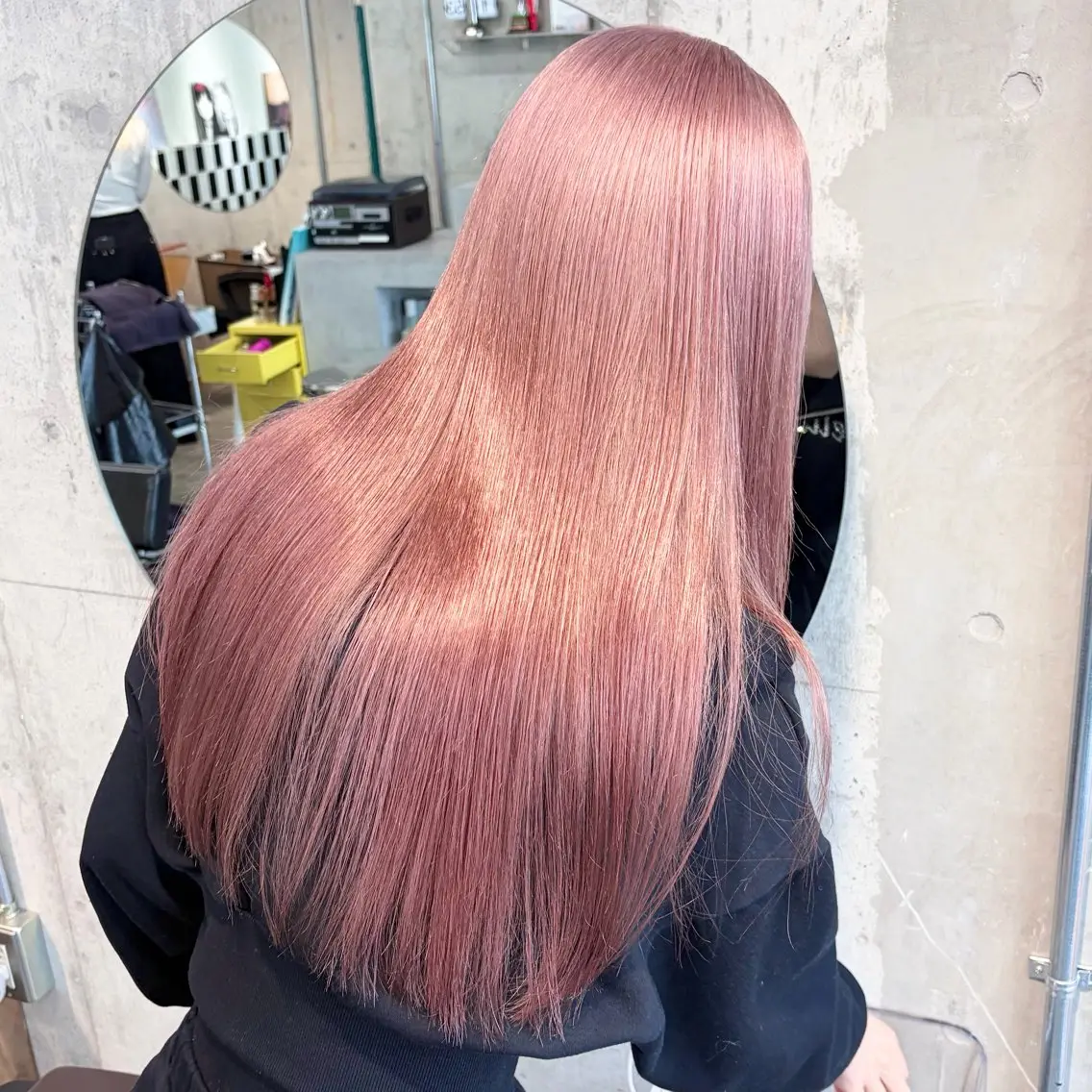 ロング カラー ヘアアレンジ ヘアカラー トリートメント TAKUMAブリーチ /デザインカラーのヘアスタイル