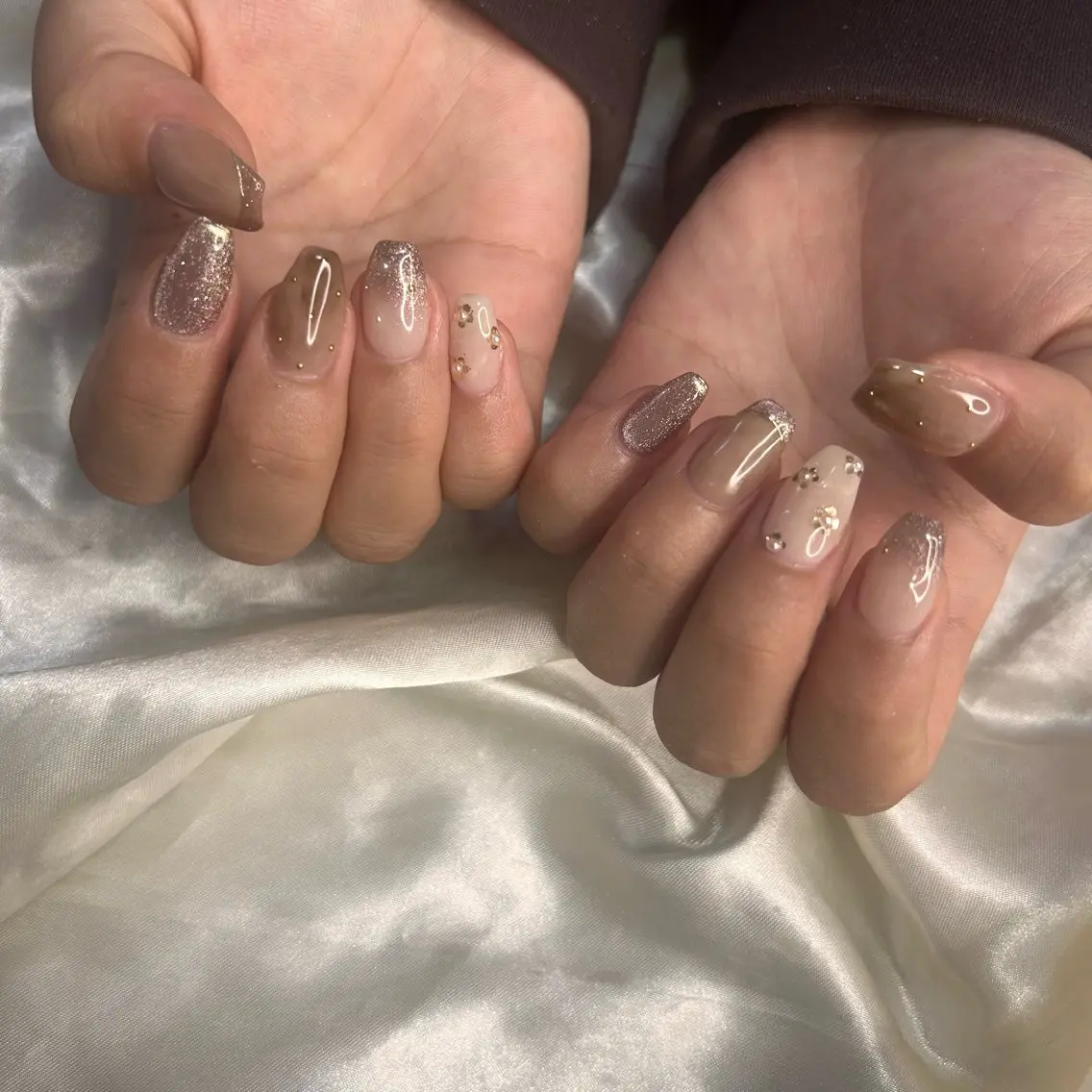 ネイル ハンドネイル 西岡 杏のネイルデザイン