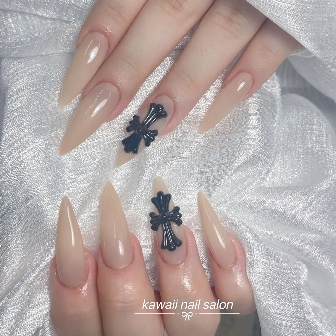 ネイル ドット フレンチネイル 韓国ネイル マグネットネイル オフィスネイル Kawaii Nail Salonのネイルデザイン
