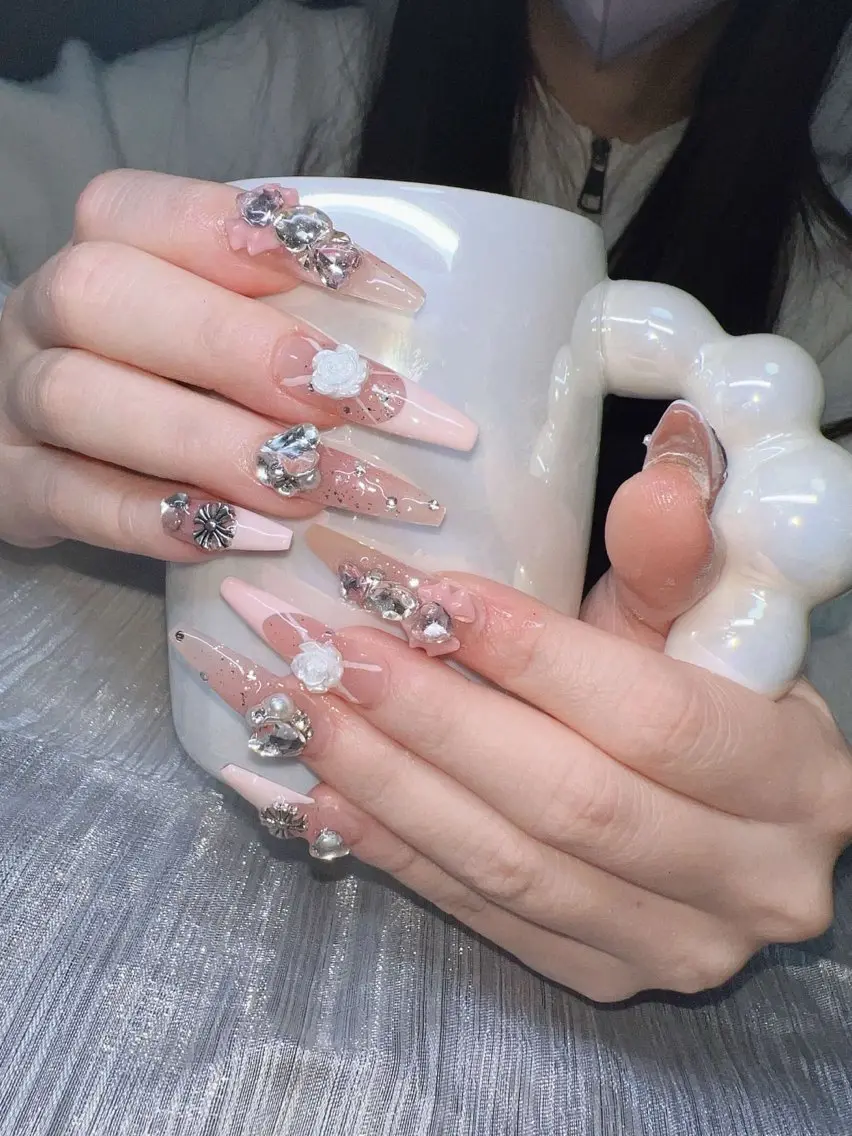 ネイル オーロラネイル チークネイル 長さ出し フットネイル フレンチネイル Lee Nails チップ長さだし専門店のネイルデザイン