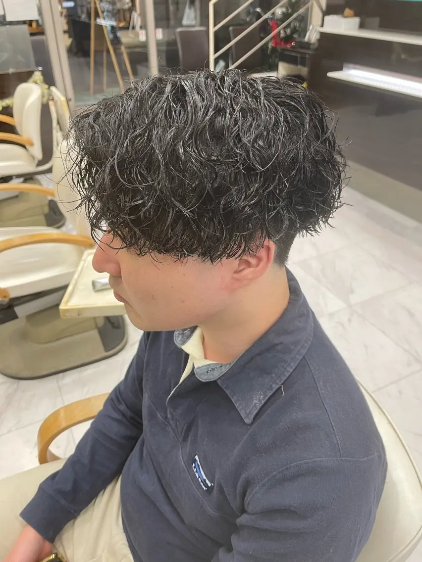 ショート パーマ メンズ センターパート カット パーマ トリートメント 🌻メンズカット 落合諒🌻のヘアスタイル