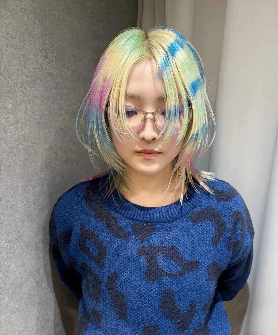 ショート カラー カット ヘアカラー トリートメント jyui/原宿 ハイトーン/デザインのヘアスタイル