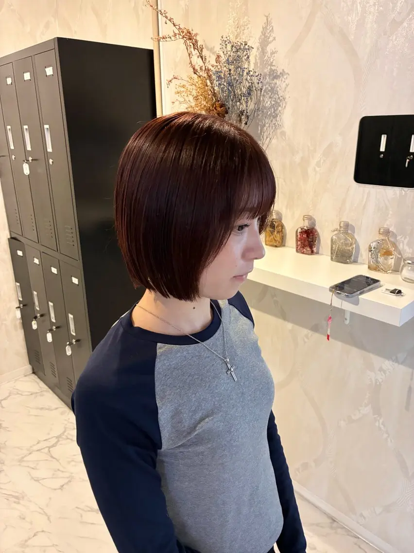 カラー ハナダ メイのヘアスタイル