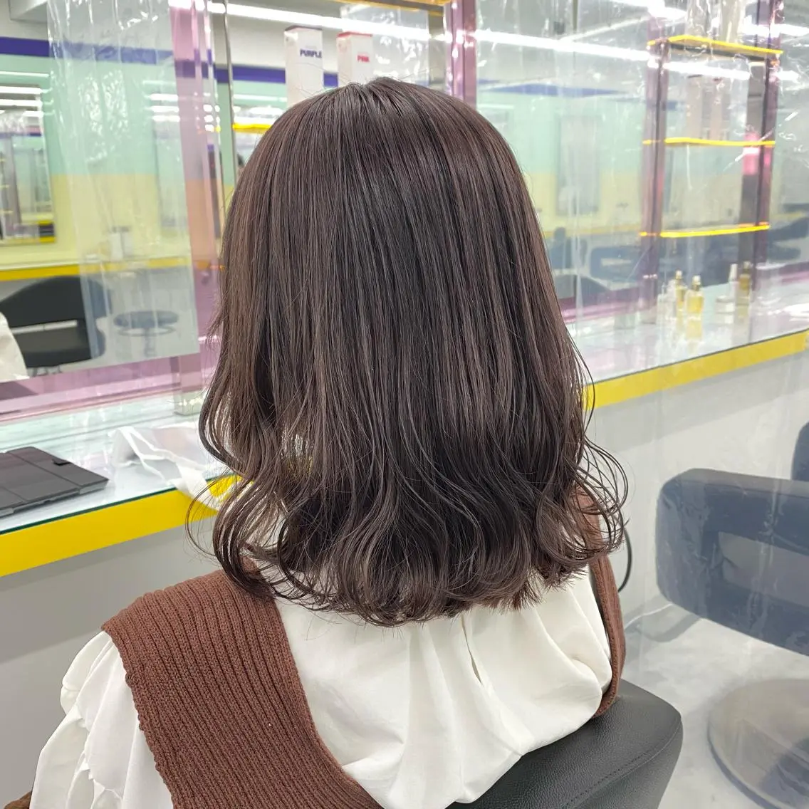 セミロング カラー ヘアアレンジ ヘアカラー トリートメント mai🍑暖色カラー /レイヤー💖のヘアスタイル