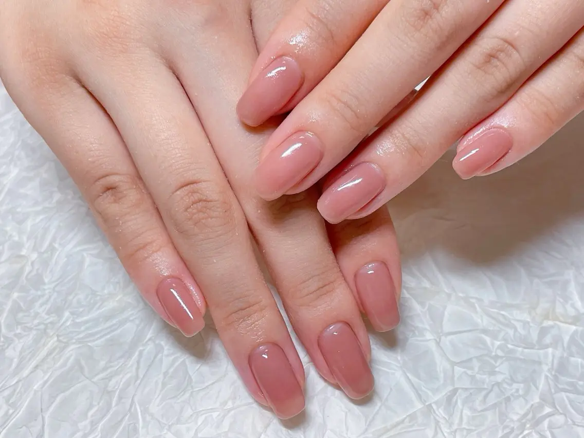 ネイル ブラウン 春ネイル ハンドネイル ハンドケア 💫ゆか_ Nailartistのネイルデザイン