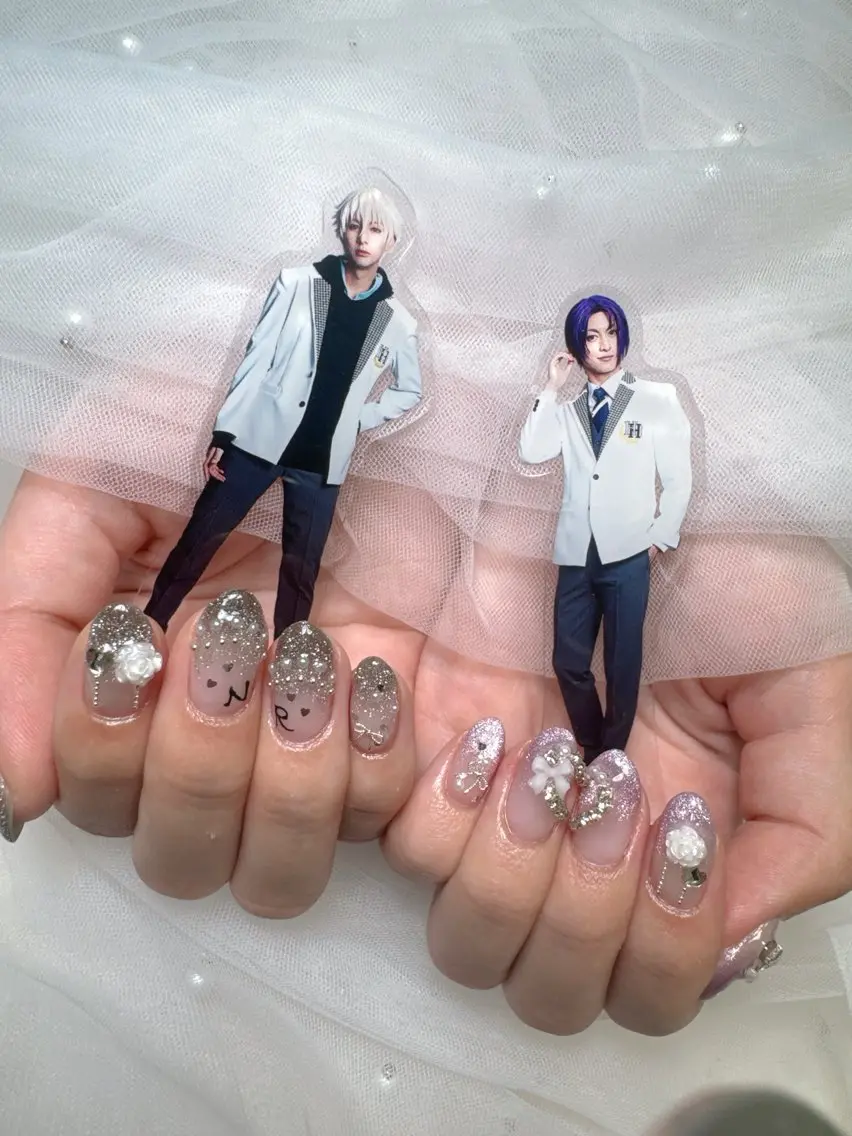 ネイル フットネイル フレンチネイル ガラスフレンチ キラキラネイル 韓国ネイル ハンドネイル Queeens nailのネイルデザイン