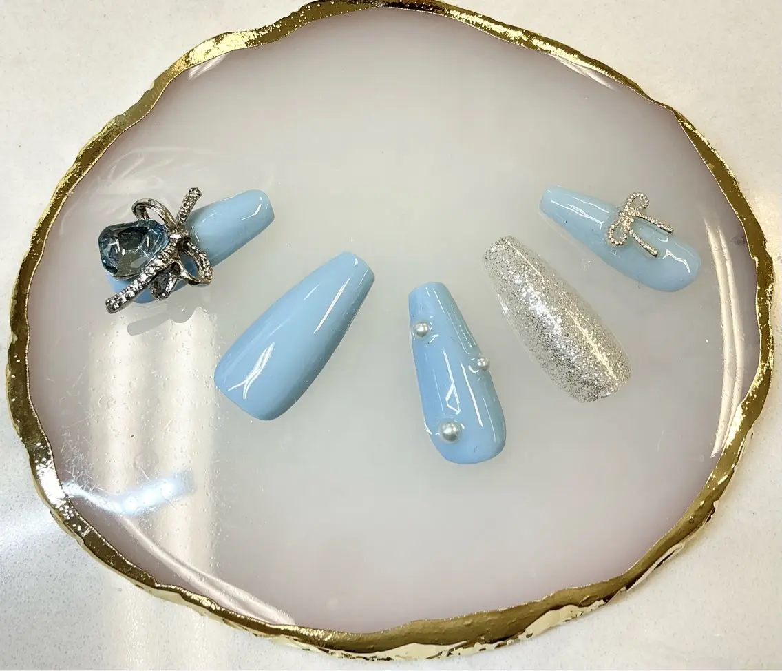 ネイル アートネイル フットネイル フレンチネイル ジェルネイル ガラスフレンチ Queeens nailのネイルデザイン