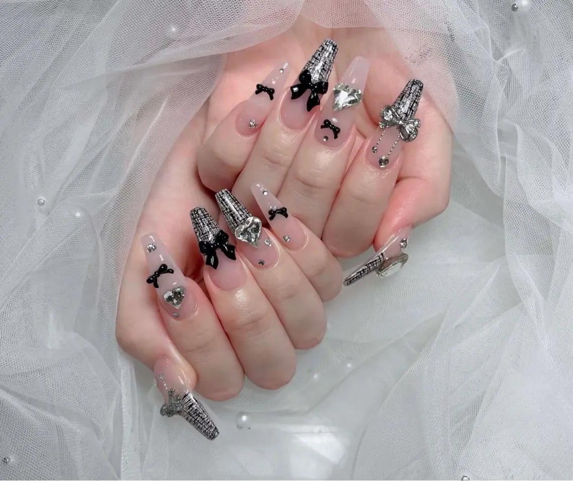 ネイル チークネイル 長さ出し フラッシュネイル フレンチネイル グラデーション ハンドネイル Lenie Nail Salonのネイルデザイン