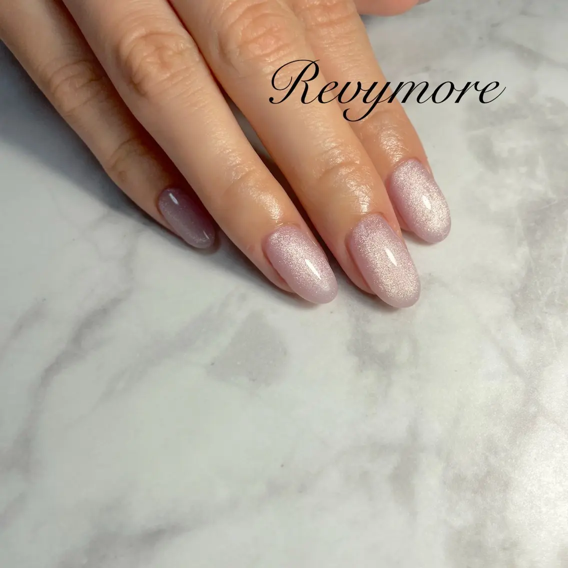 ネイル ジェルネイル マグネットネイル ニュアンスネイル オフィスネイル シンプルネイル ハンドネイル フットネイル nail salon Revymoreのネイルデザイン