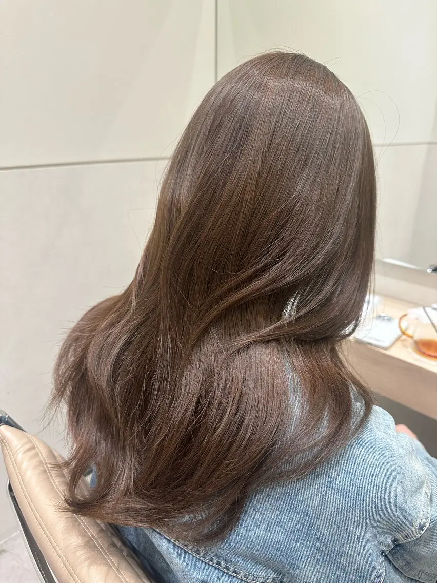 セミロング カラー 髪質改善 トリートメント カット ヘアカラー KURO/縮毛矯正 /髪質改善/レイヤーのヘアスタイル