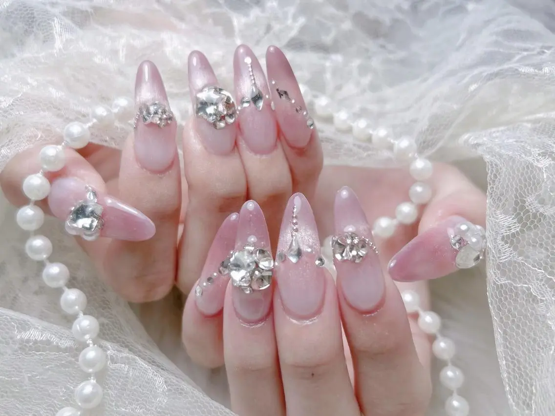 ネイル 長さ出し キラキラネイル 韓国ネイル マグネットネイル マットネイル リリ 奈🎀のネイルデザイン