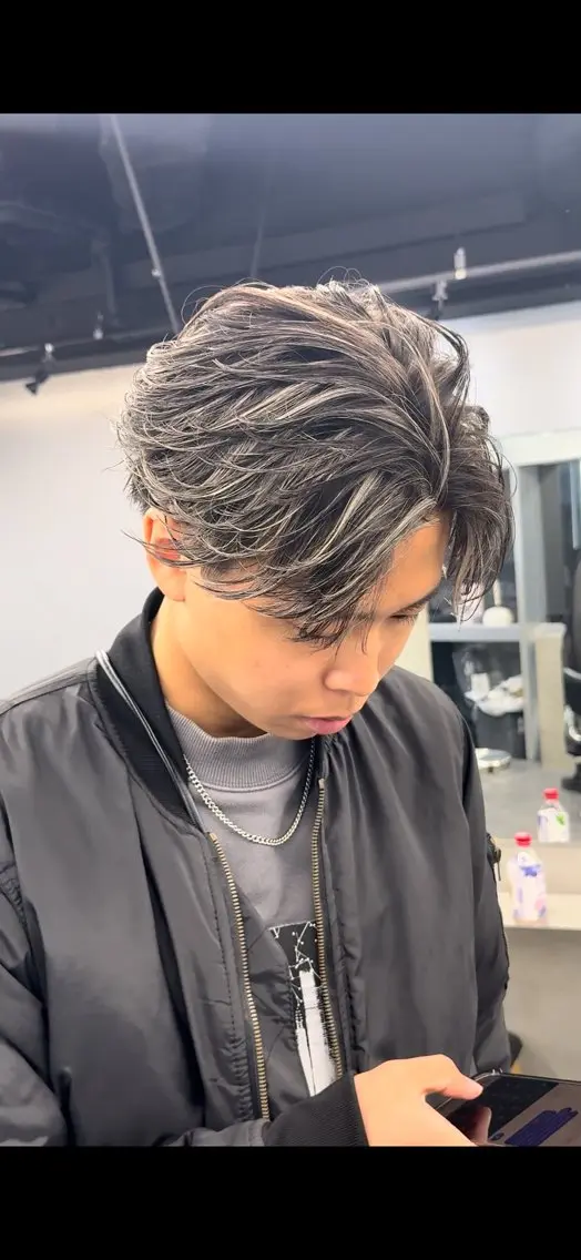 日祝限定スタイリストカット+パーマ+ハイライトの写真