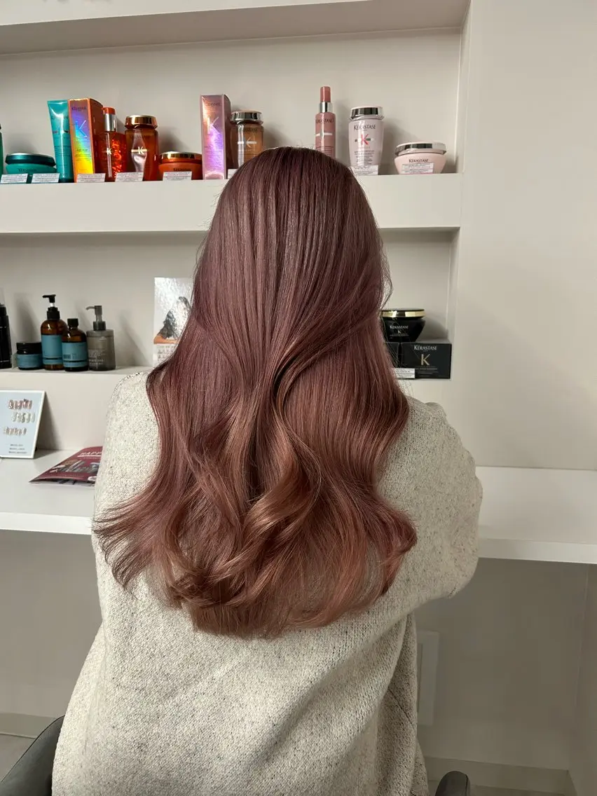 ロング カラー ブリーチ カット ヘアカラー カラー/エクステ 🤍ルナのヘアスタイル