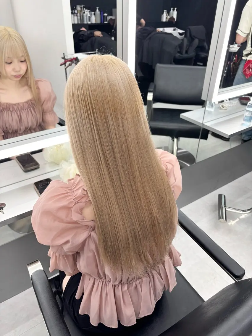 ロング カラー ヘアカラー TACE AYANOのヘアスタイル